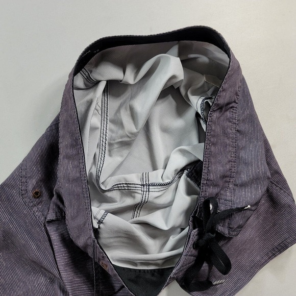 Volcom Board Shorts Mens 30 Gray Striped Pocket Drawstring Outdoor Summer - Picture 8 of 9